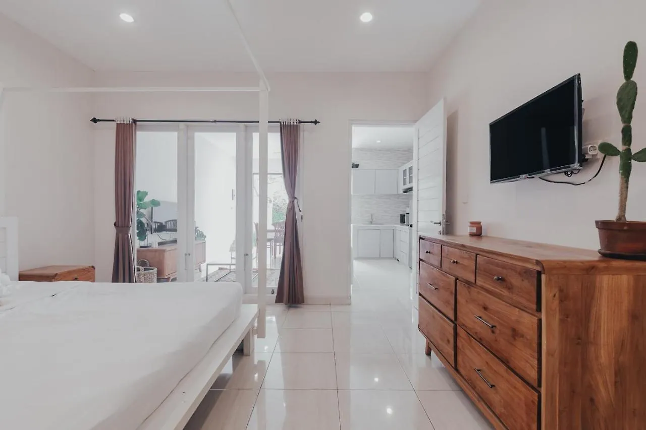 Affordable 2Br Private Pool Villa, Central Seminyak, Bali